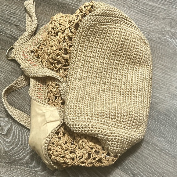 THE SAK tan crochet tassel boho shoulder bag - Picture 6 of 8